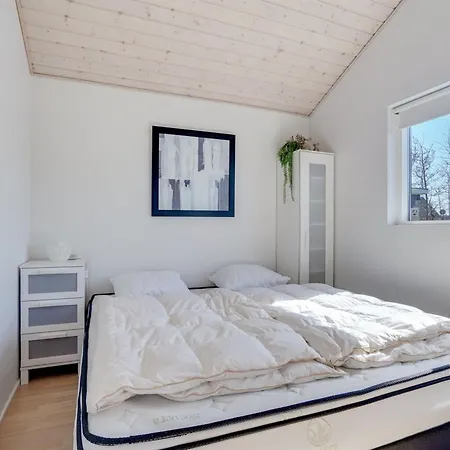 Dorithea - 3-5km From The Sea By Interhome