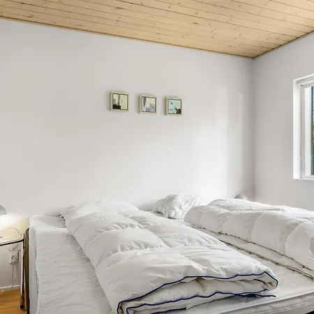 Dorithea - 3-5km From The Sea By Interhome
